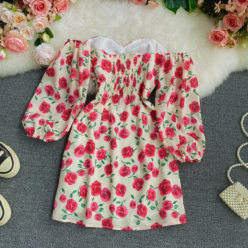 Schmaler, kurzer, schulterfreier Chiffonrock mit Blumenmuster 3288