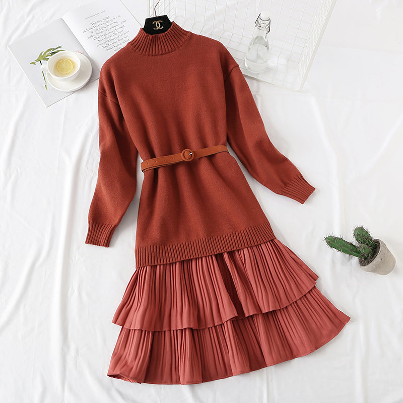 Medium and long suspender with bottom pleated wool skirt over the knee 2461