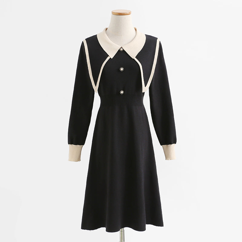 The little man is thin and covered in a red dress 2446