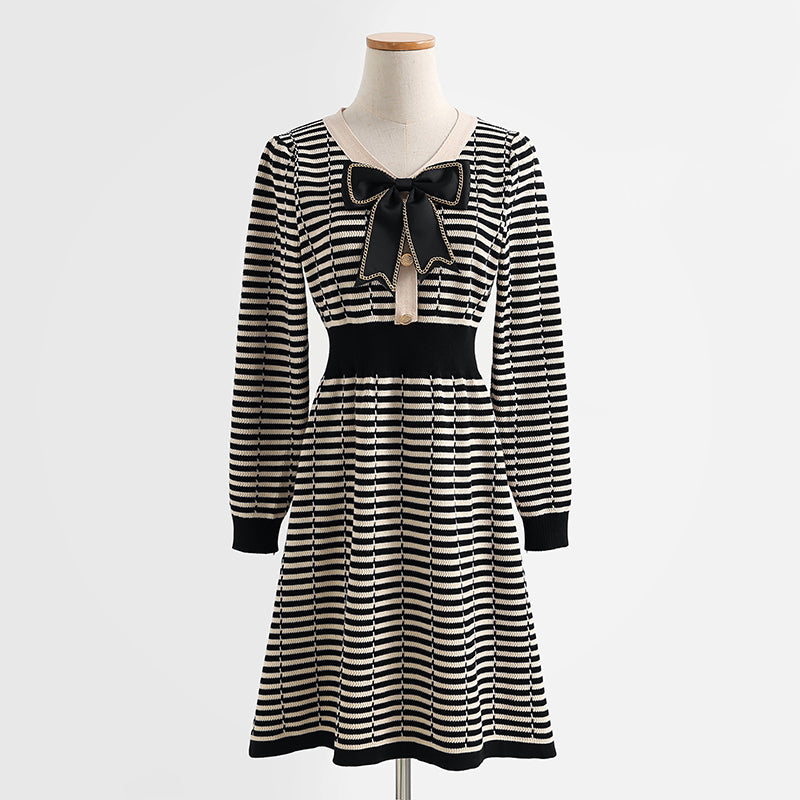 Design sense aging knitted striped dress with slim temperament 2281
