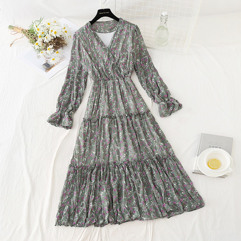 New style skirt retro minority V-neck Pleated Chiffon Skirt 2417