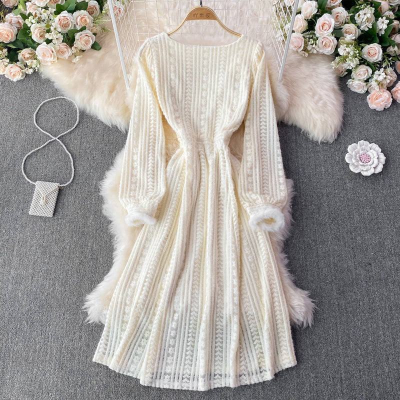 Long velvet lace dress in gentle wind 3392