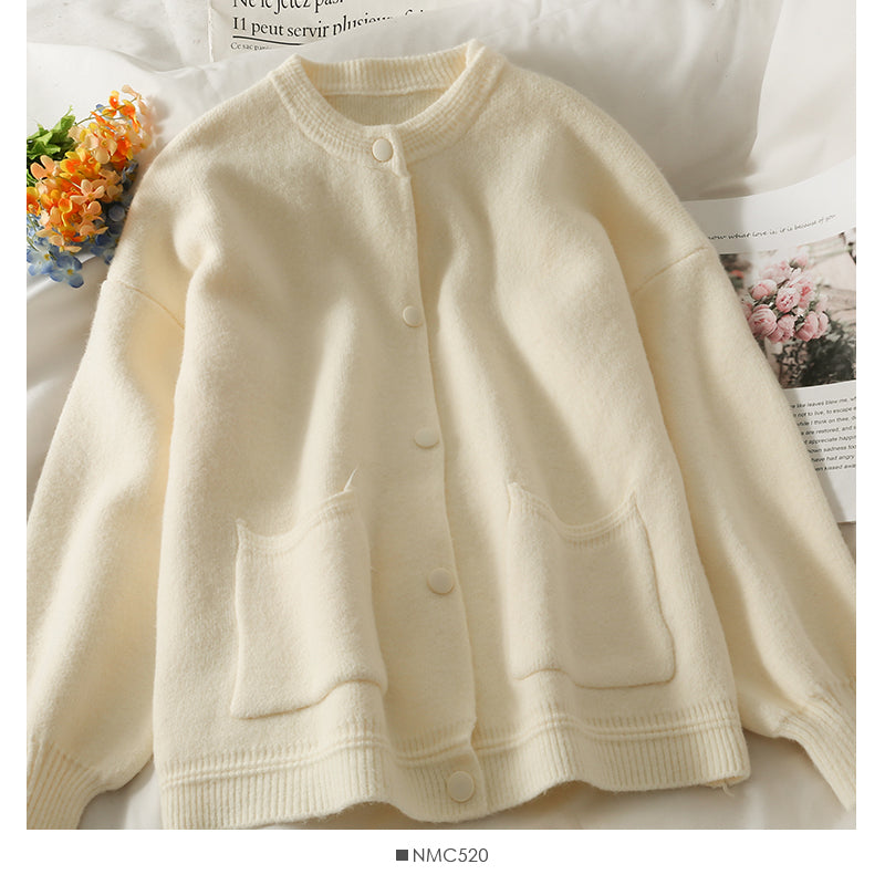 Loose and thin single breasted round neck sweater for women 1902