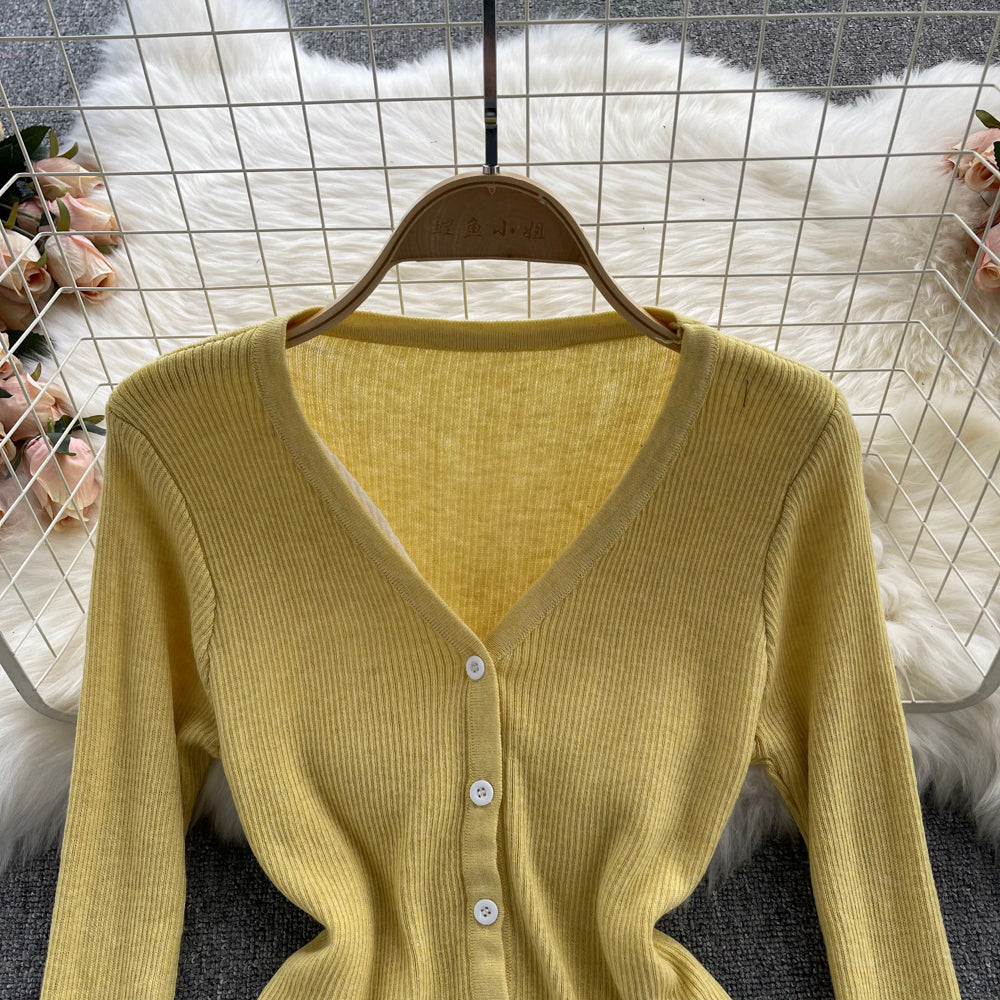 French V-neck single breasted top 1618