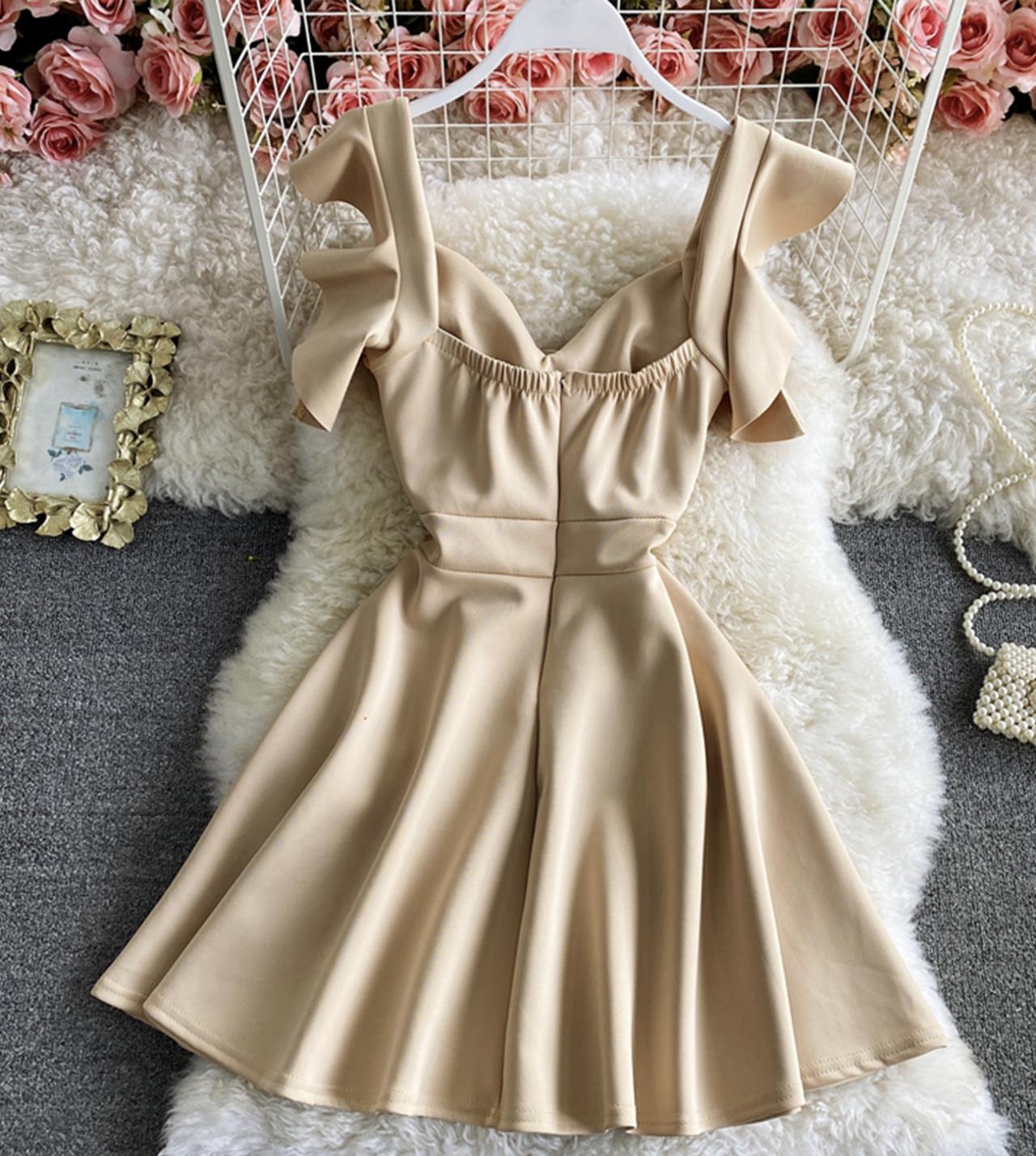 Süßes rückenfreies kurzes Kleid in A-Linie 1323