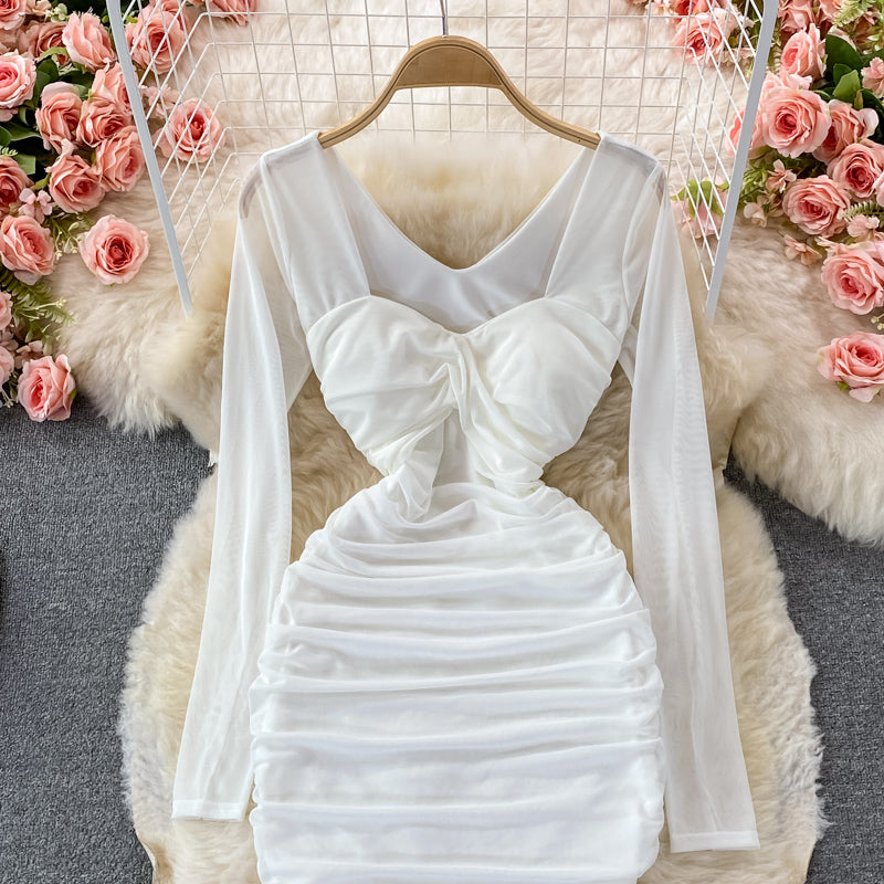 Sexy design, wrinkled and kinked waist, thin square collar and buttocks 2724