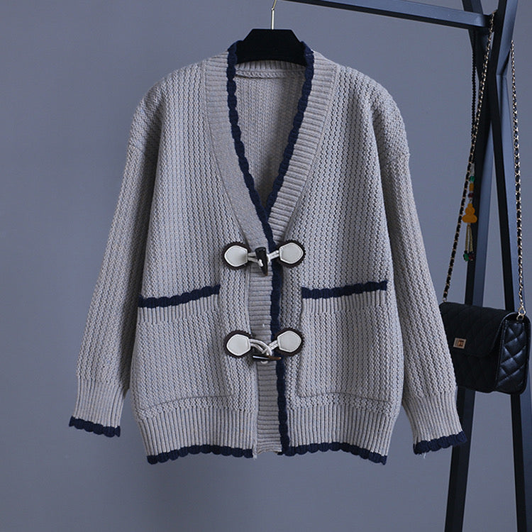 Cardigan, loose, horn-buttoned sweater top 1402