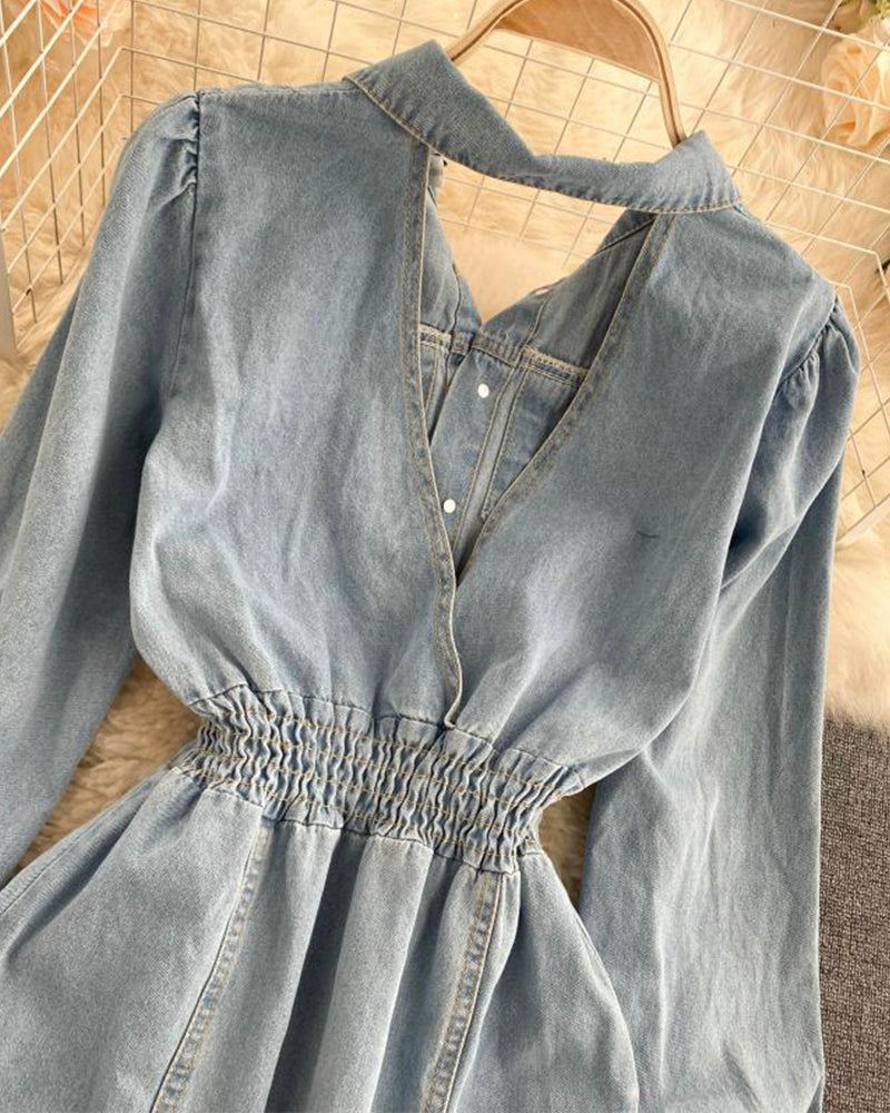 Stilvolles, rückenfreies Jeanskleid mit langen Ärmeln 1019