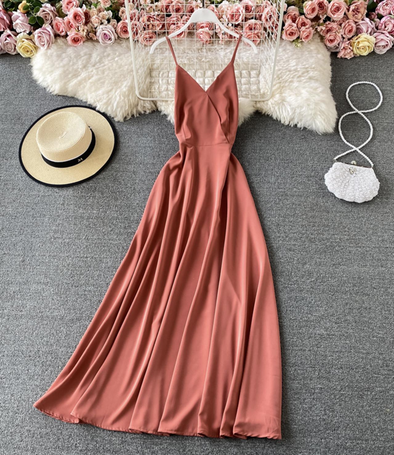 Einfaches Kleid in A-Linie mit V-Ausschnitt 764