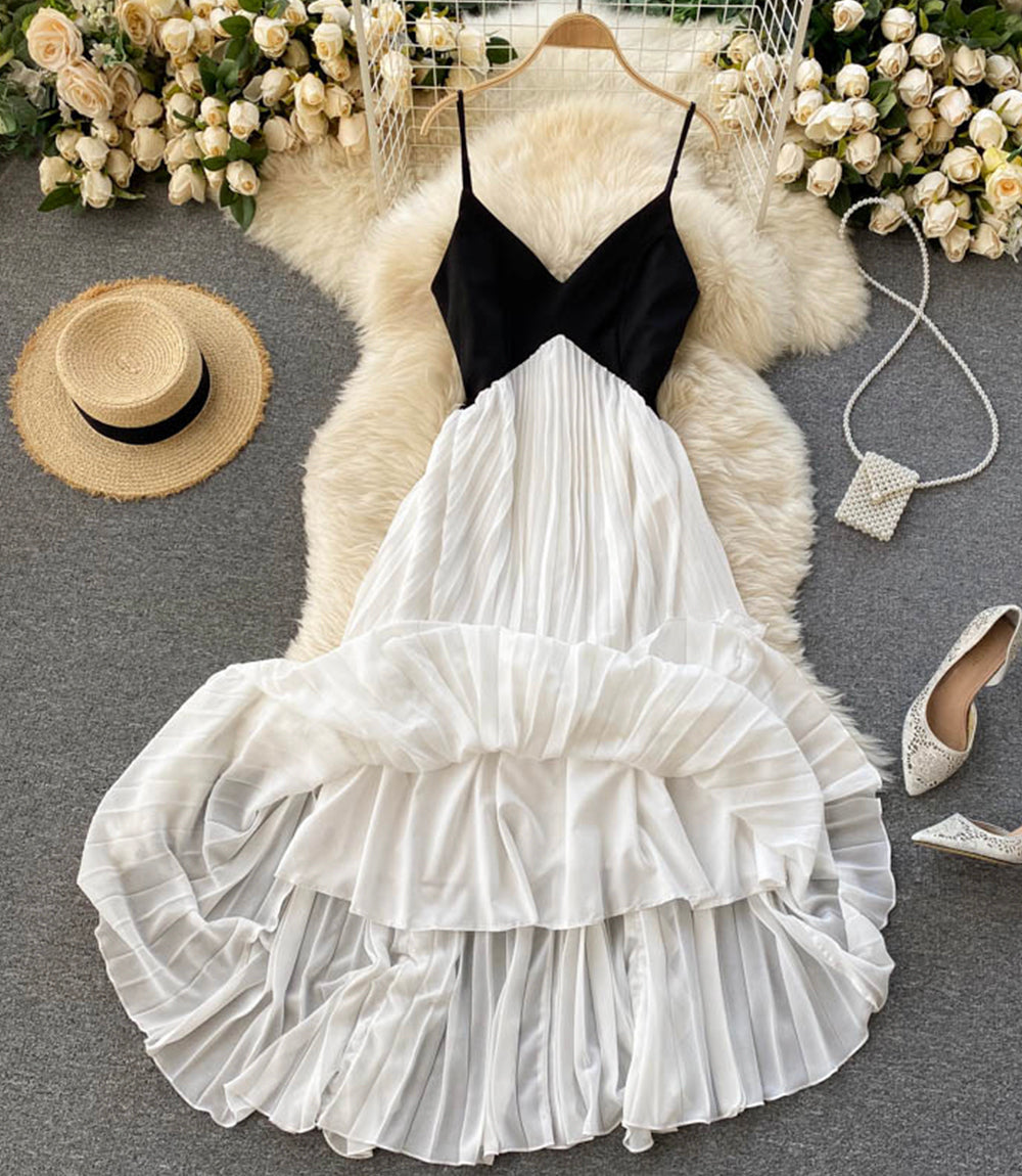 Schwarz-weißes Kleid mit V-Ausschnitt 867