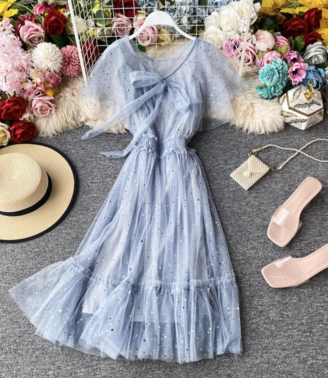 Süßes kurzes Kleid aus Tüll mit Pailletten Modekleid 735