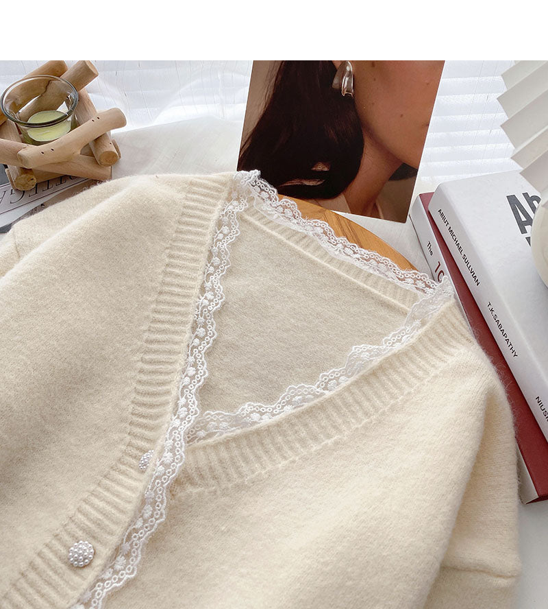 Lace edge V-Neck long sleeve design loose short top 6048