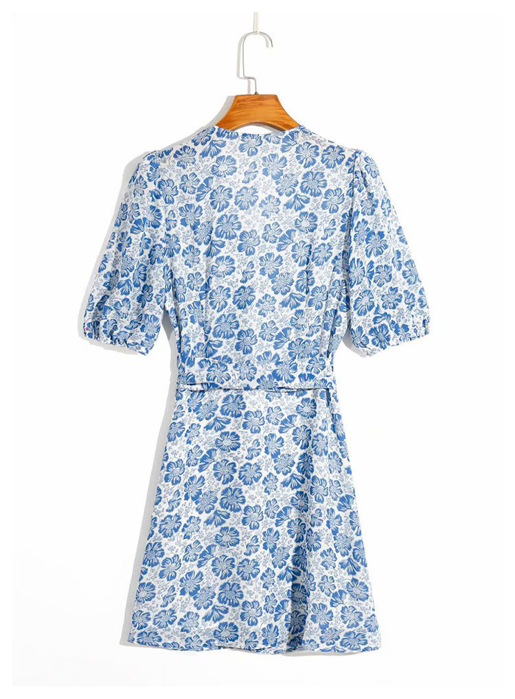 Nouvelle robe portefeuille à lacets avec imprimé col en V et coupe slim 7039