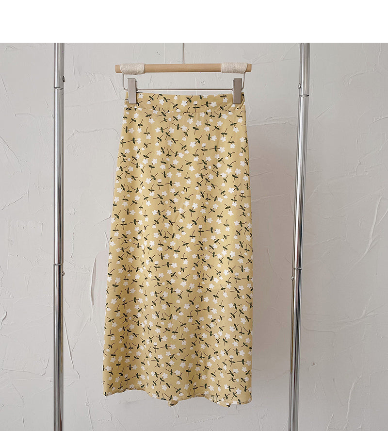 Sweet broken flowers show thin high waist A-shaped medium length skirt 5823