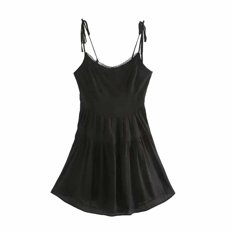 Kleid 7128 mit Kordelzug und schmaler Taille aus französischer Spitze