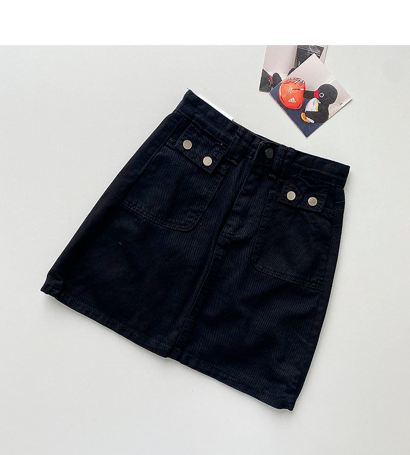 The new Korean small pocket design shows a thin hip wrapped denim skirt 5331