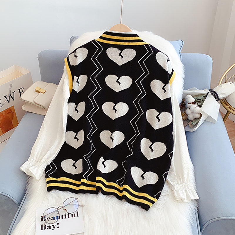 Love embroidered Japanese knit vest 5172