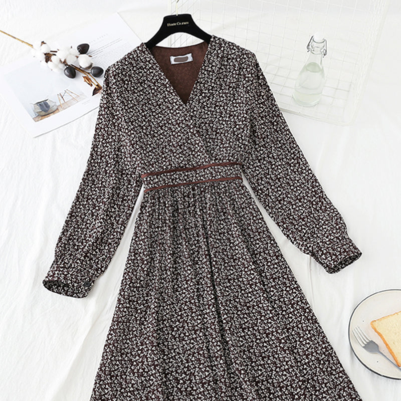 Robe fleurie en mousseline de soie coréenne à col en V 4784