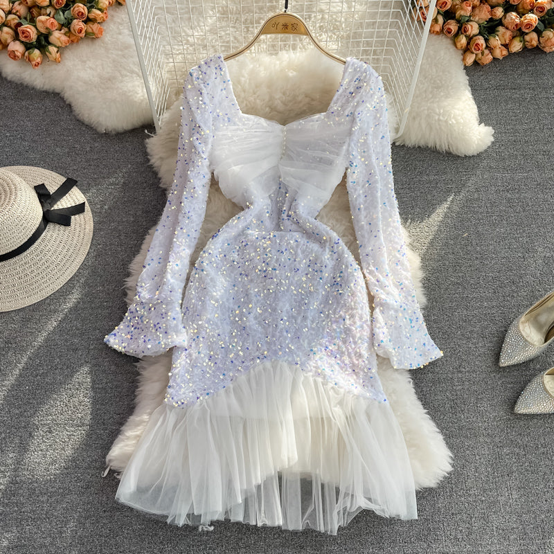 Fischschwanzkleid 3744 mit sexy Netznähten an der Hüfte in Wickeloptik