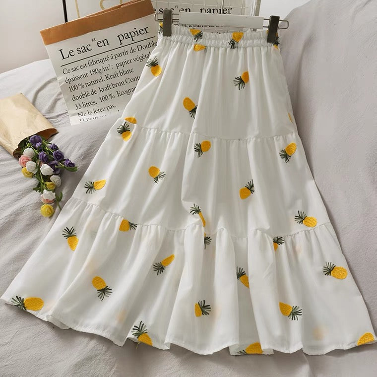 Sweet wind, strawberry embroidery stitching in the long skirt, elastic waist A line big skirt 3618