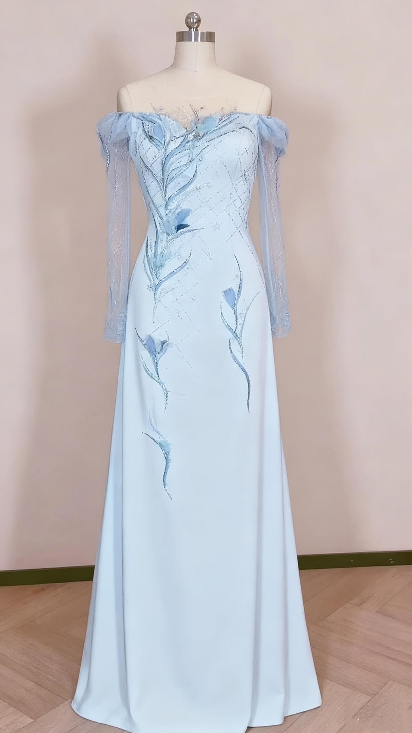 Robe de soirée bleu clair en satin transparent, manches longues, ornée de perles et de fleurs, longueur au sol gh6389