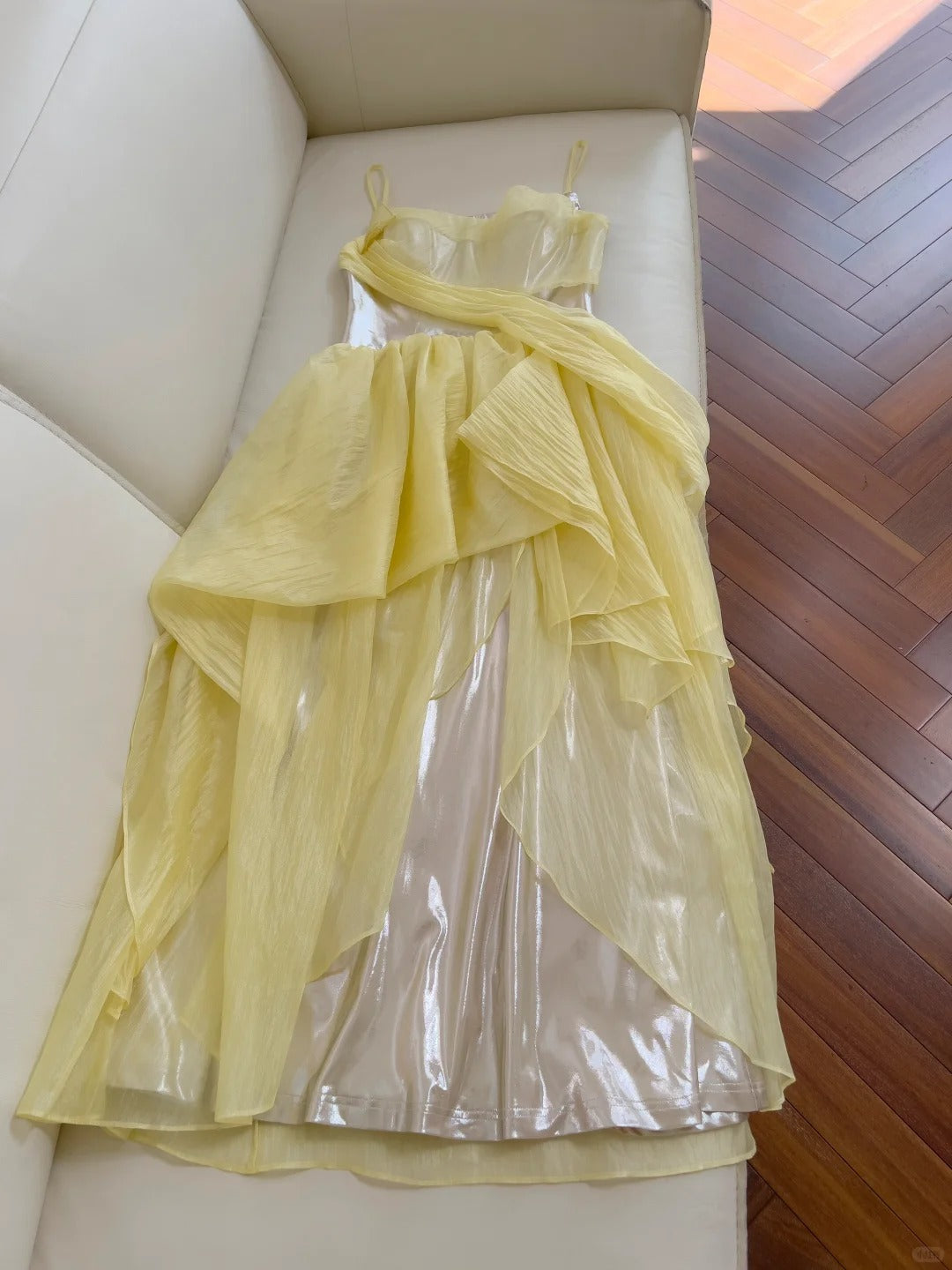 Robe de soirée longue fluide en mousseline de soie, style futuriste, jaune argenté, gh4404