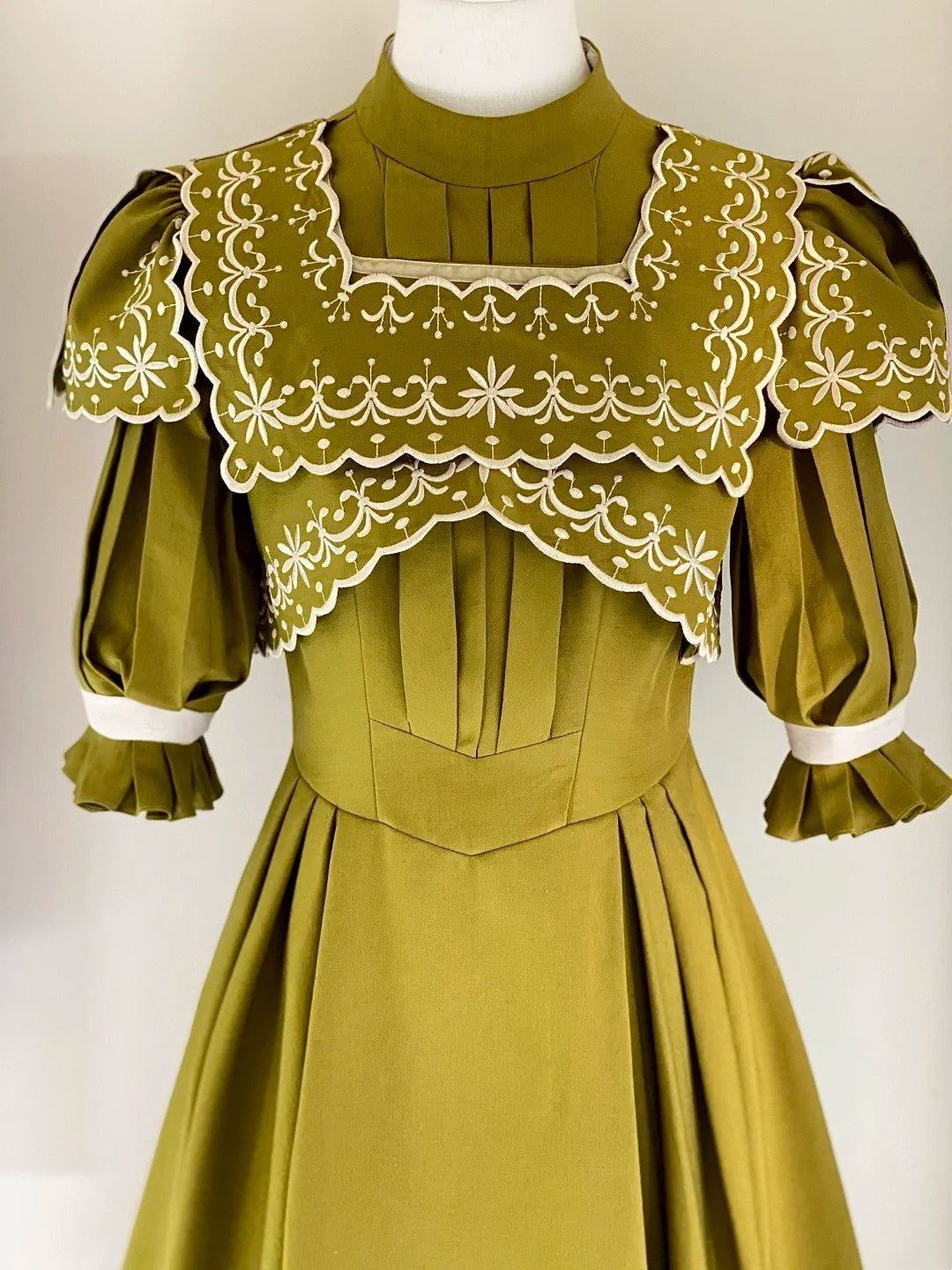 Olive Green Floor-length Gown Lace Victorian Tea Party·Retro Party Dress gh6737