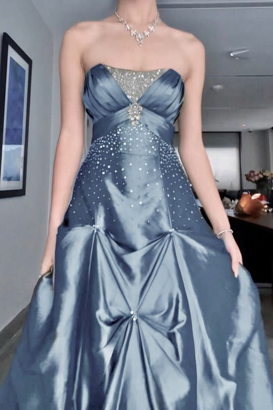 Robe bandeau en satin bleu poudré ornée de perles : strass scintillants, coupe sirène froncée, robe de soirée maxi haut de gamme gh6602