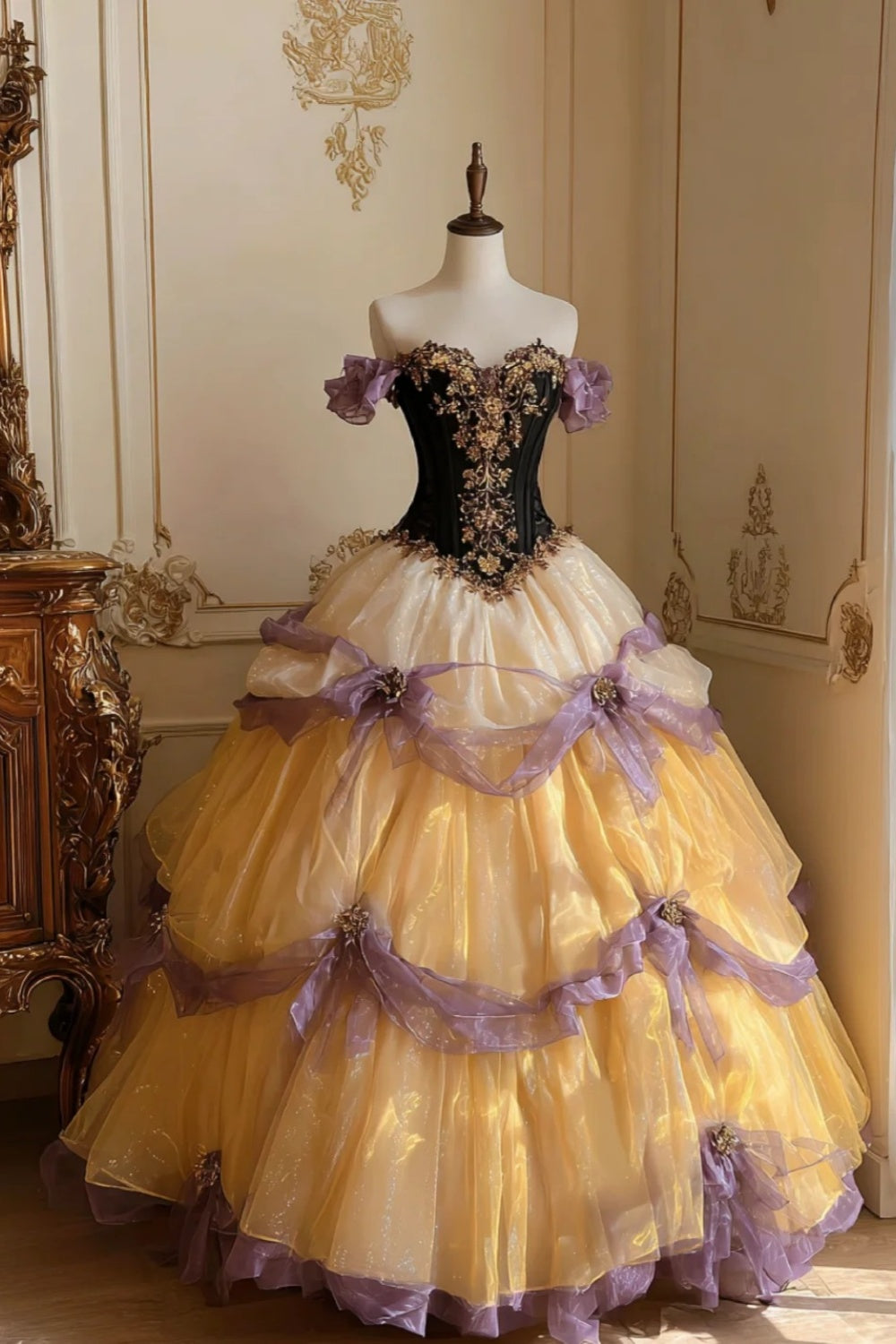 Vintage Court Long Ball Gown gh6707