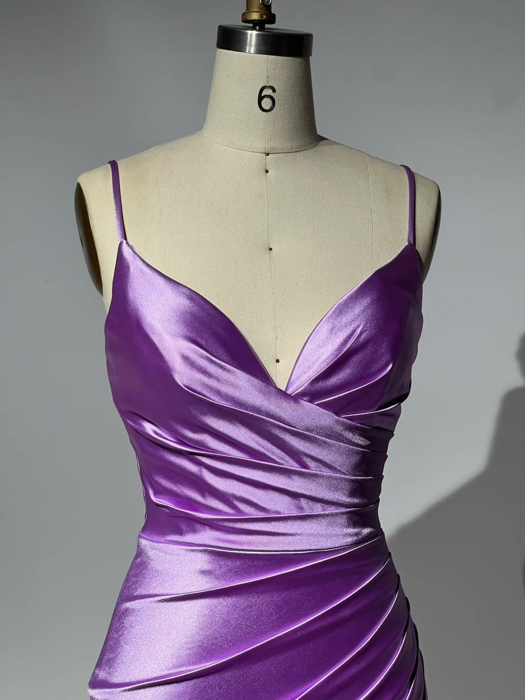 Robe de soirée longue en satin rose violet, simple et élégante, décolleté en cœur, bretelles spaghetti, longueur au sol, gh4136