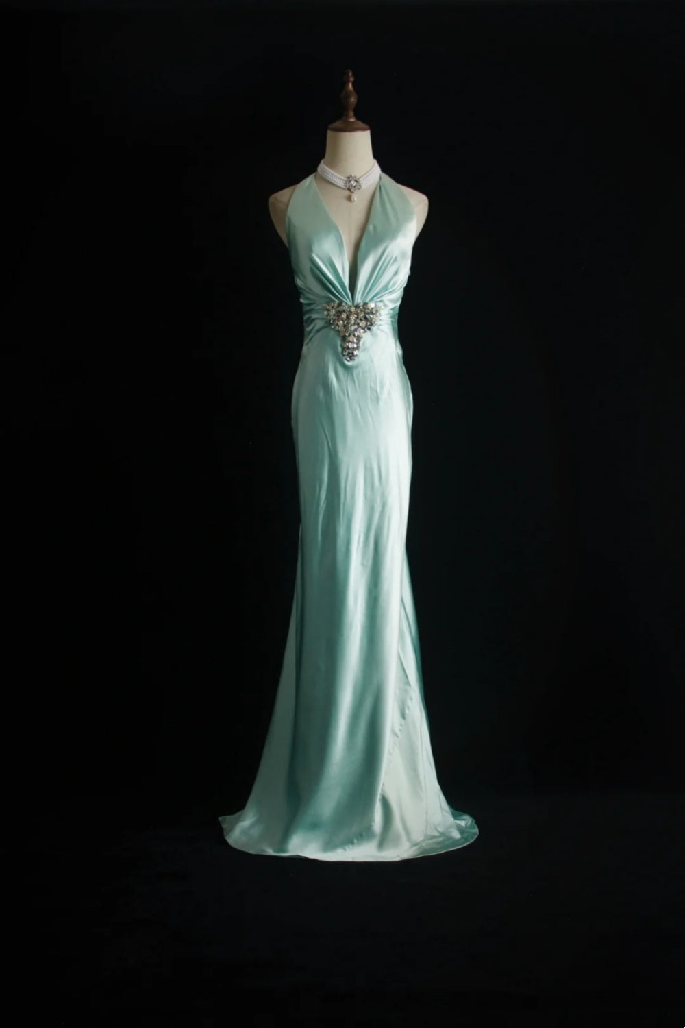 girlhomeshops-Mint Green Satin Halter Sleeveless Floor-Length Beaded Mermaid Evening Gown gh6307