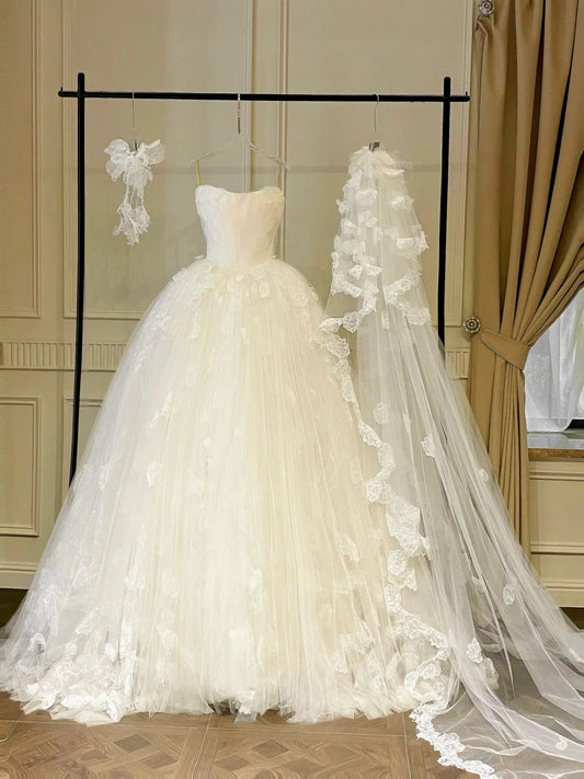 Girlhomeshops - Robe de bal de mariage longue et élégante en tulle et dentelle florale blanche gh5436