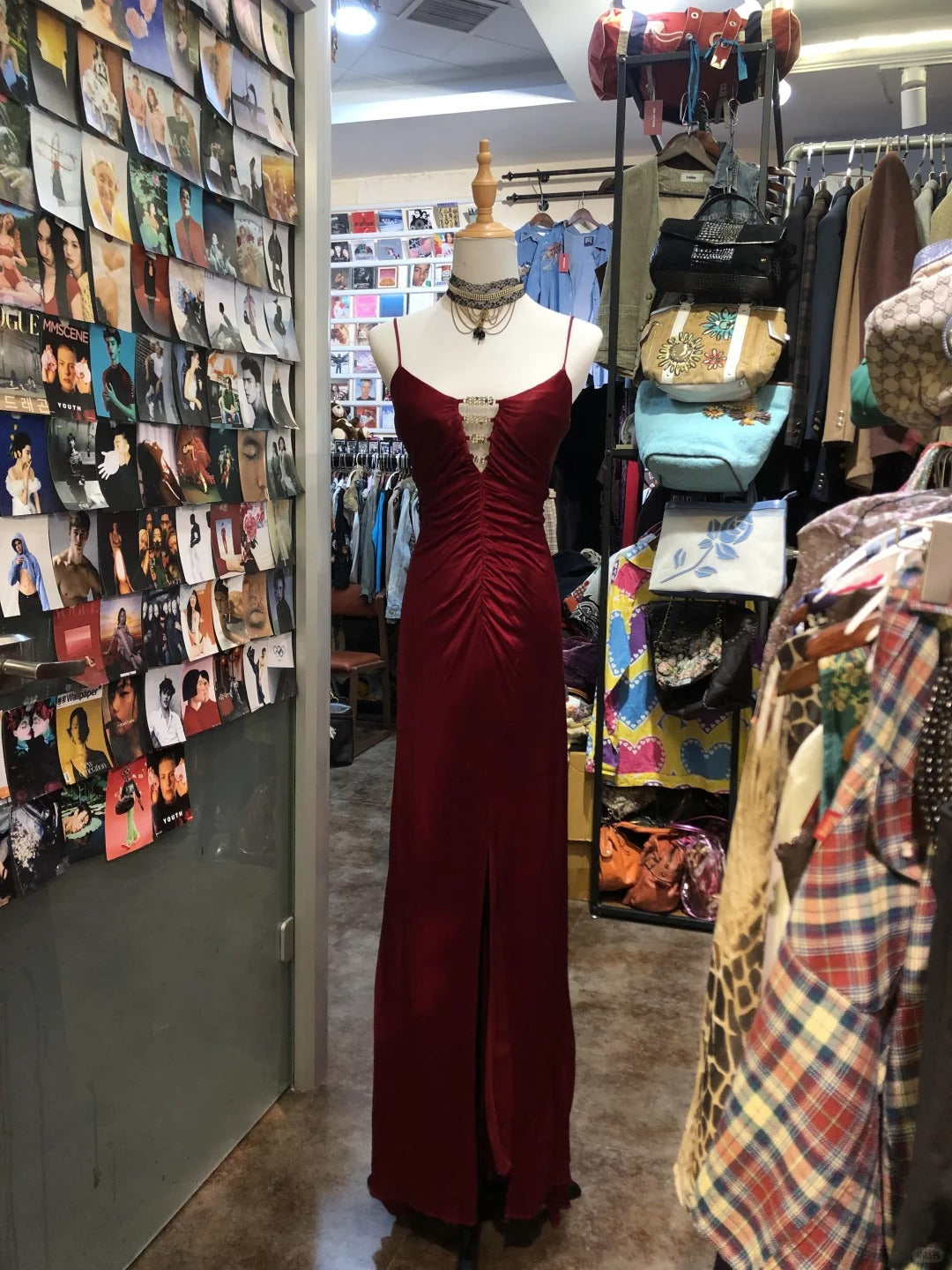 Burgundy Stunning Fashion Retro Elegant Exquisite Rhinestone Spaghetti Straps Long Satin Sexy Backless Prom Dress Evening Dress Birthday Party Dress gh4147