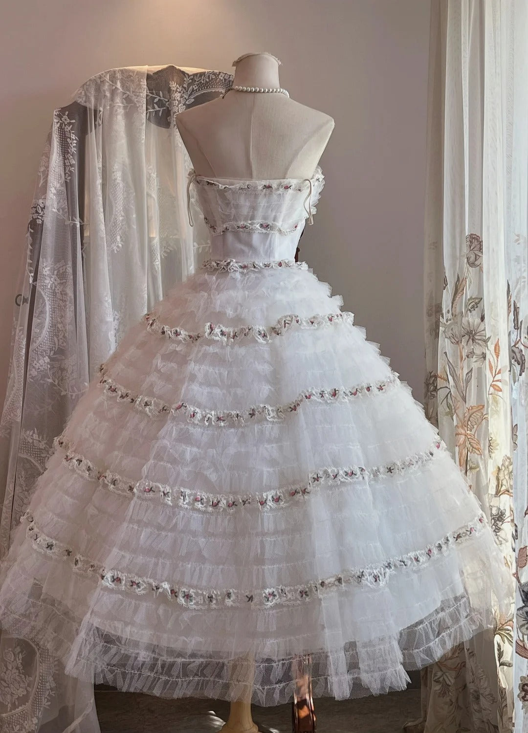 girlhomeshops--White Exquisite Pearl Cake, Medium Length Princess Homecoming Dress, Banquet Dress, Birthday Party Dress gh5676