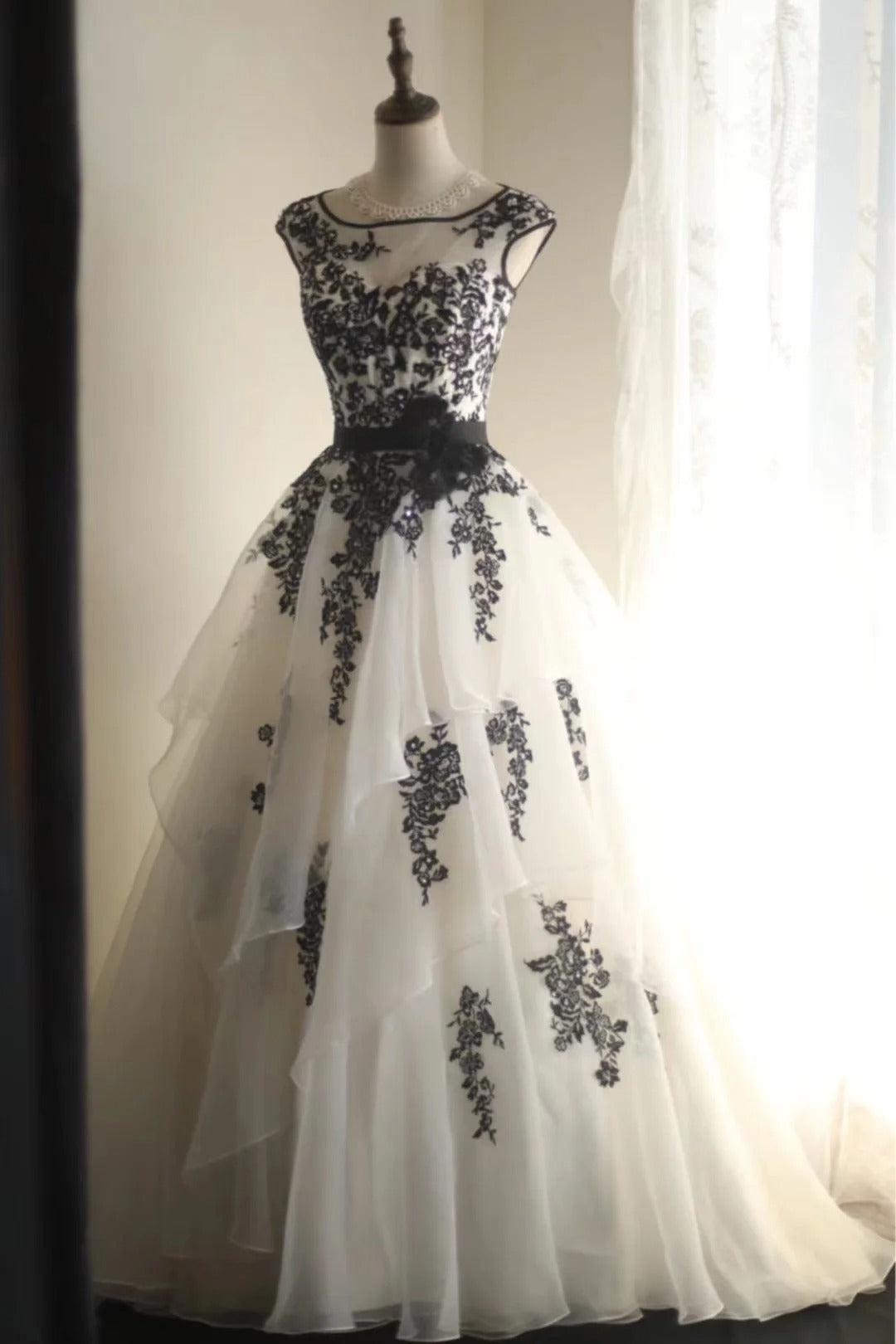 Robe de soirée longue en tulle et dentelle florale style cygne noir, tenue de princesse, gh4324