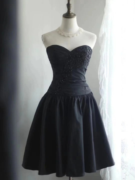 Vintage Little Black Dress Taffeta Short Homecoming Dress Satin Sweetheart Neckline Irregular Pleated Design Hand-beaded gh4375