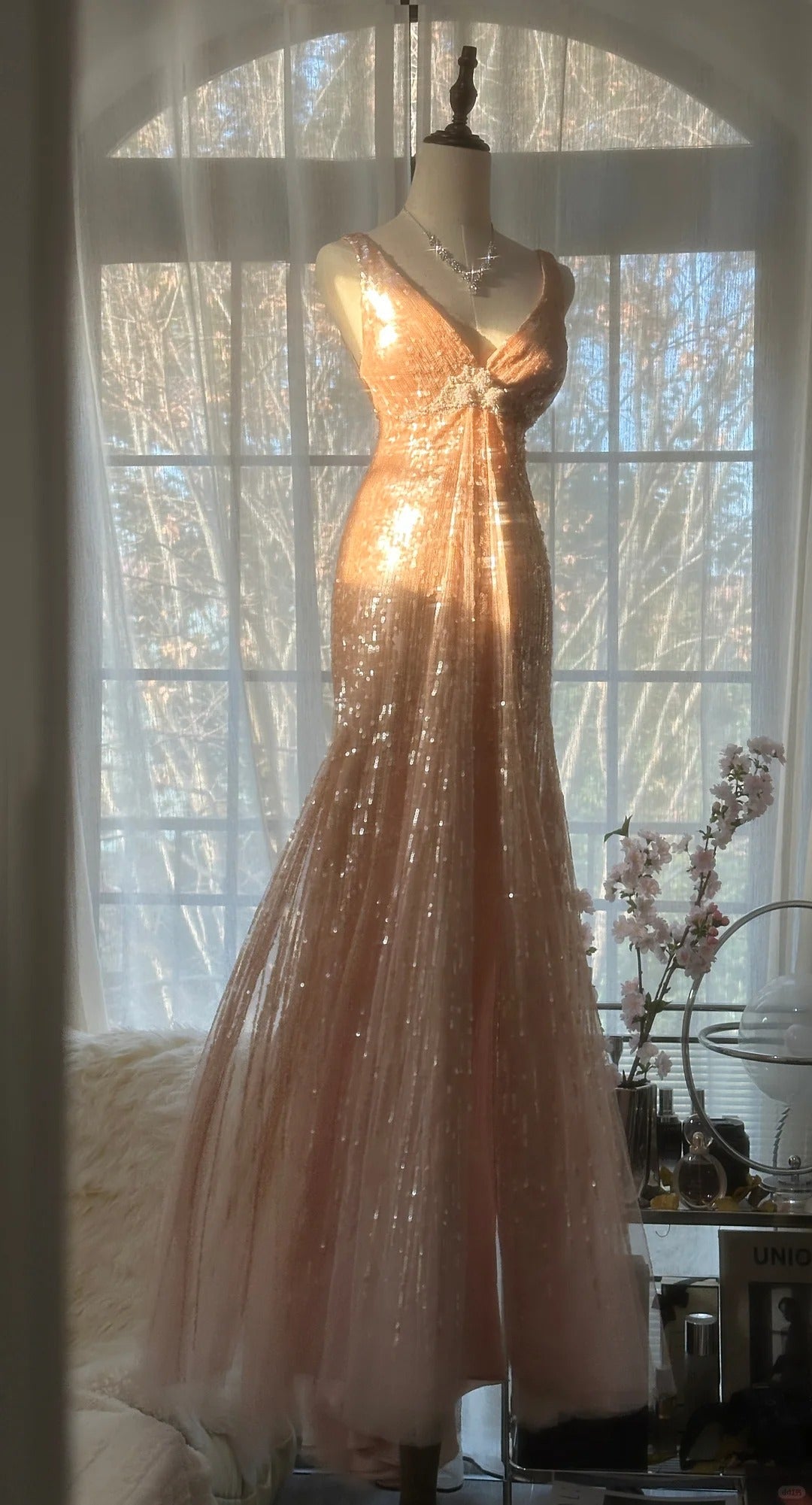 Pink Gorgeous Shiny Exquisite Beaded Spaghetti Strap V-Neck Long Sequin Chiffon Ball Gown Evening Gown Party Dress gh4094