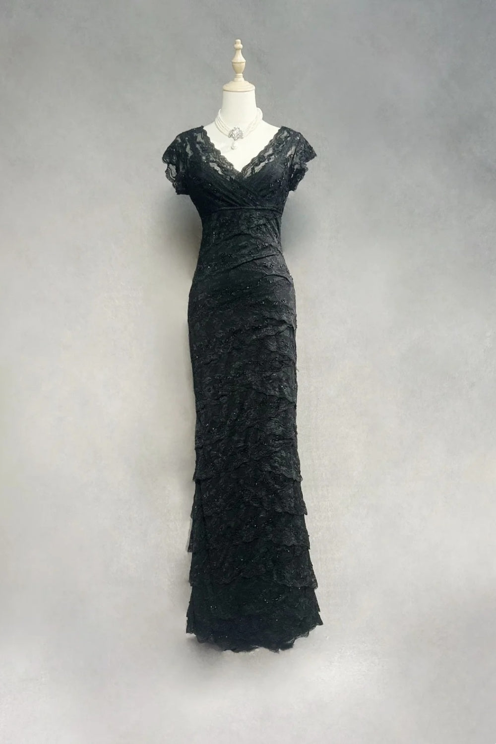 girlhomeshops-Black Vintage Beaded Long Lace Dress gh6243