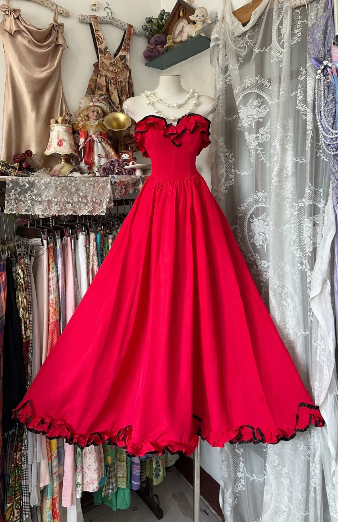 Girlhomeshops-Red lace elegant long satin A-line Prom dress evening dress party dress gh5170