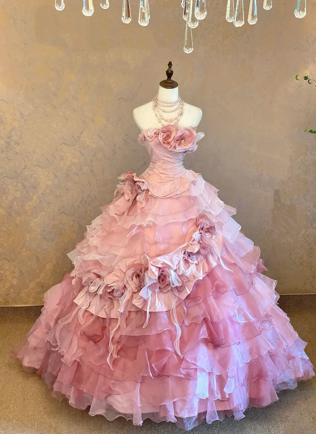 girlhomeshops-Pink Gradient Tulle Strapless 3D Flower-Embellished Floor-Length Court-Style Gown gh6359