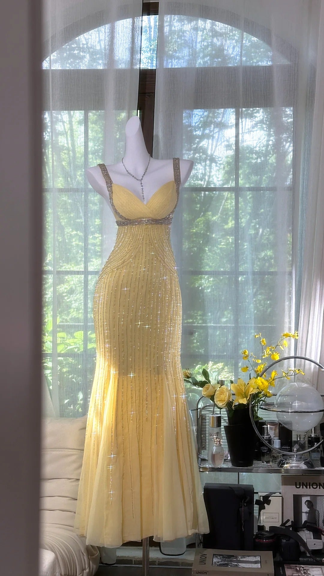 Light Yellow Gorgeous Shiny Fashion Elegant Exquisite Beaded Long Tulle Backless Fairy Ball Gown Evening Dress Birthday/Wedding Guest/Holiday Party Dress Prom Dress Valentine's Day Date Dress gh4034