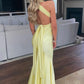 Robe de soirée longue en satin à col en V et à coupe ajustée en queue de poisson jaune gh3369
