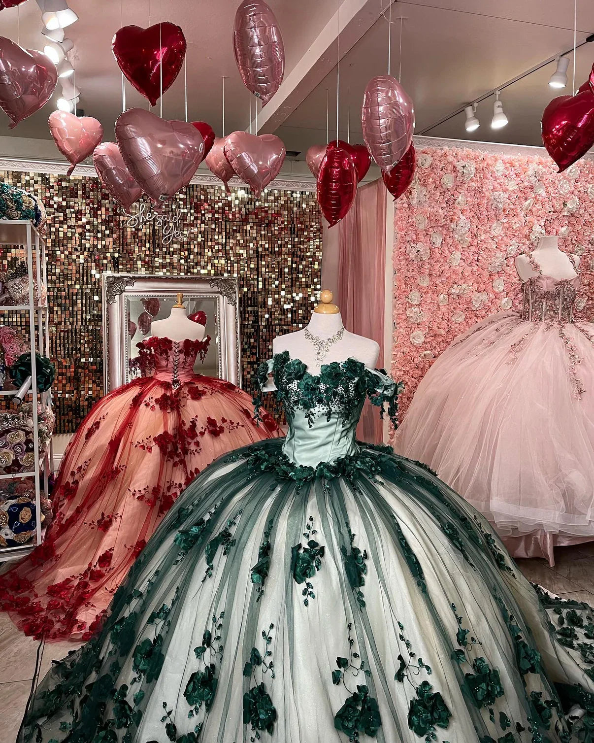 Robe de soirée en tulle rouge magnifique et exquise avec des appliques florales douces et longues gh3345