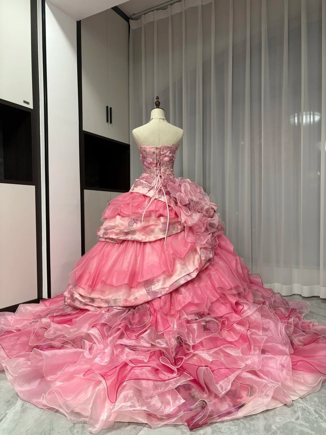 Robe de bal longue en tulle rose à fleurs et perles, robe de Quinceanera pour 16e anniversaire, gh4736