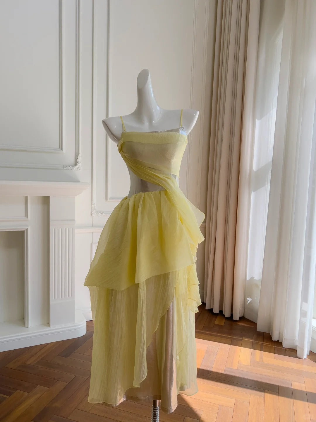 Robe de soirée longue fluide en mousseline de soie, style futuriste, jaune argenté, gh4404