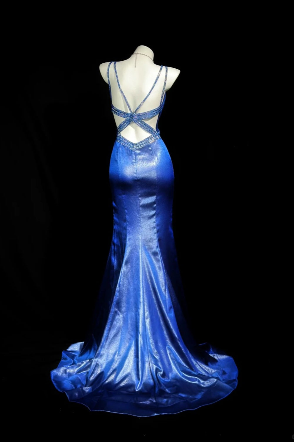 girlhomeshops-Exquisites blaues Abendkleid mit Kreuz und Strass auf der Rückseite, gh5847