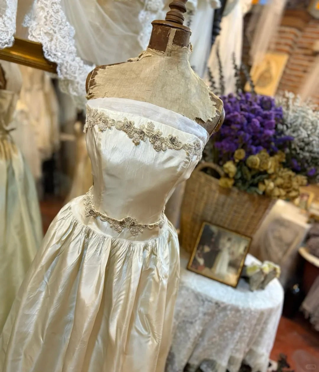 Girlhomeshops-Beige Beaded Long Vintage Elegant Satin Prom dress Evening Dress gh5043