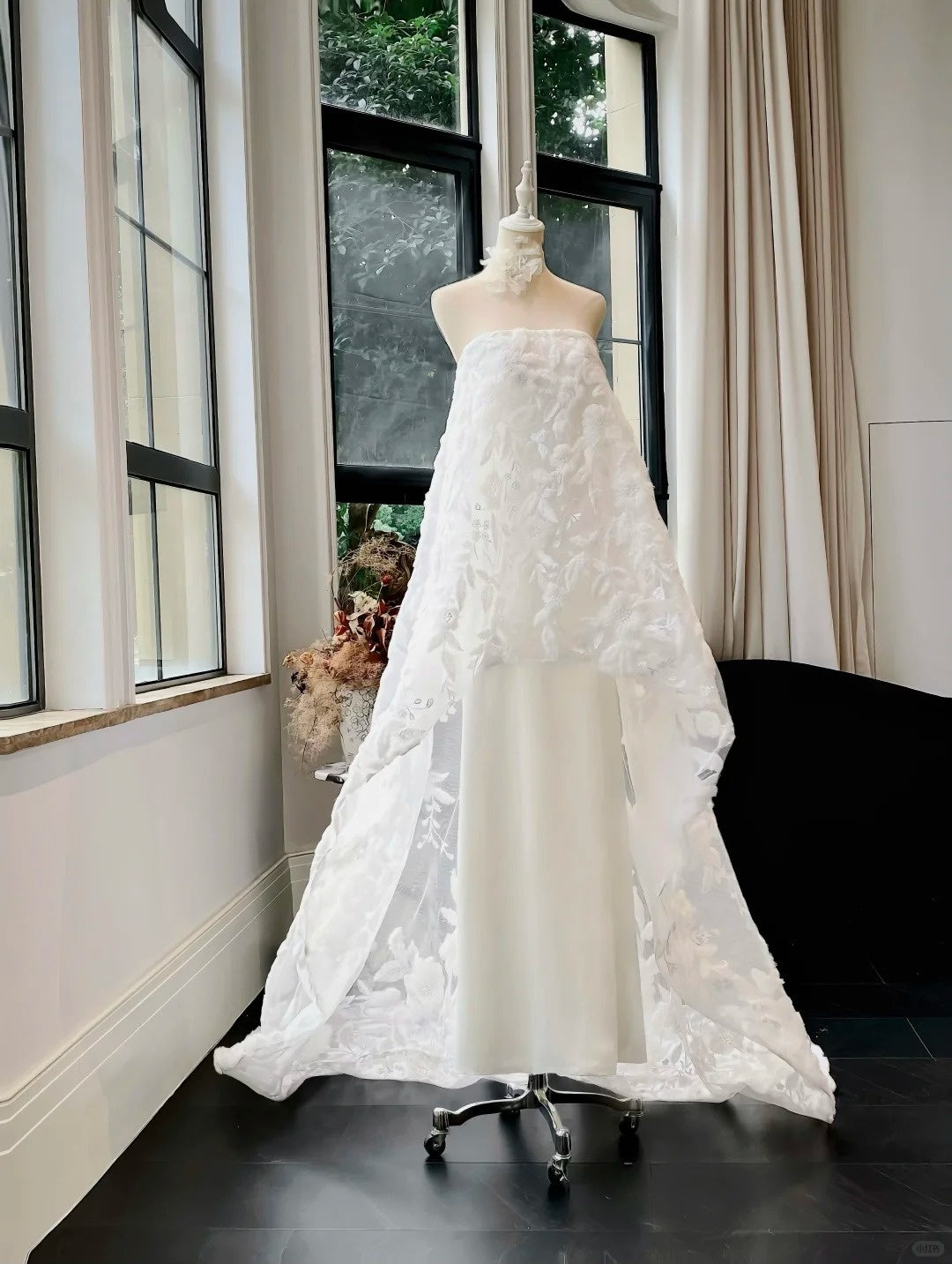 Girlhomeshops--White exquisite lace long elegant fairy wedding prom dress gh5446