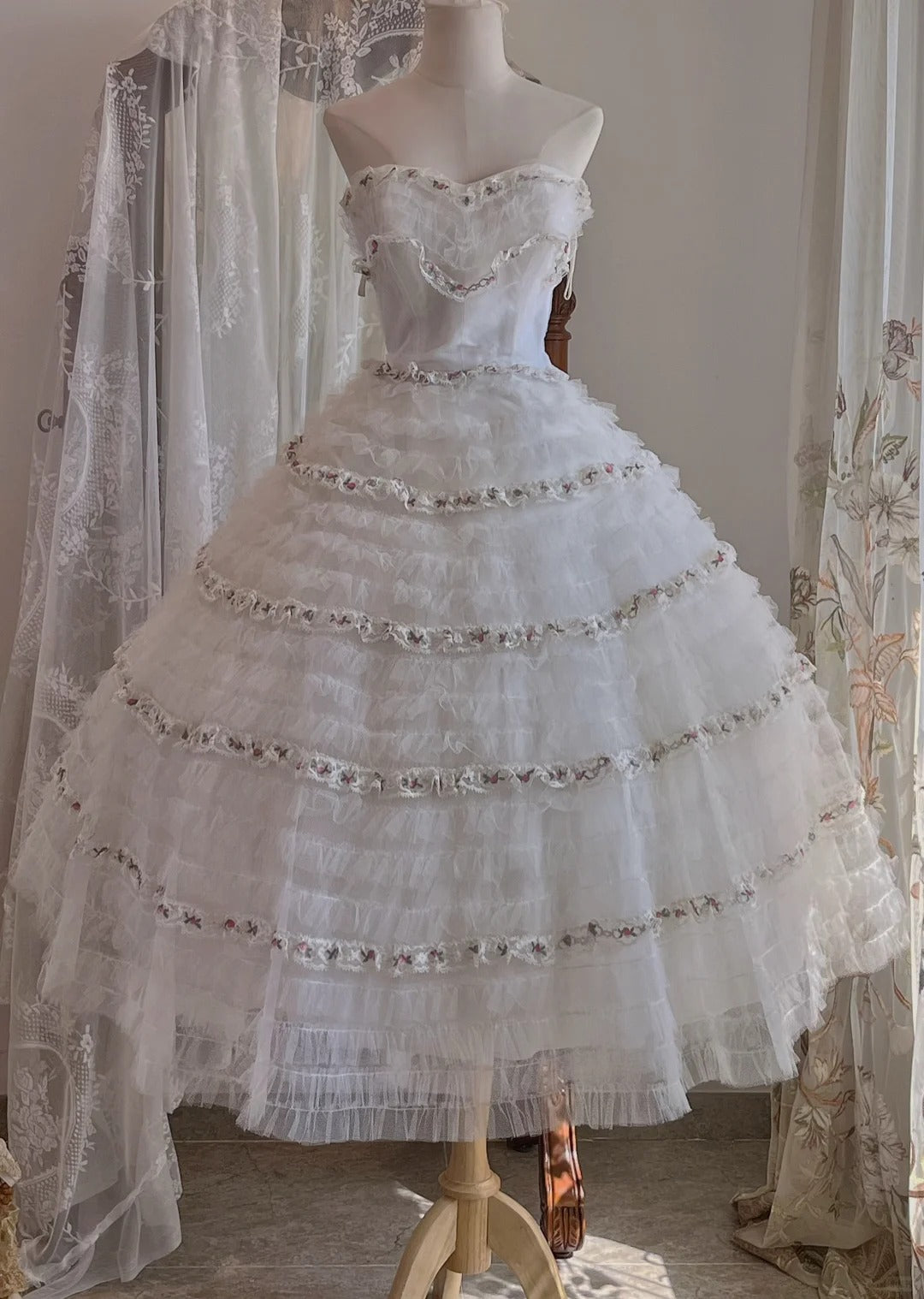 girlhomeshops--White Exquisite Pearl Cake, Medium Length Princess Homecoming Dress, Banquet Dress, Birthday Party Dress gh5676