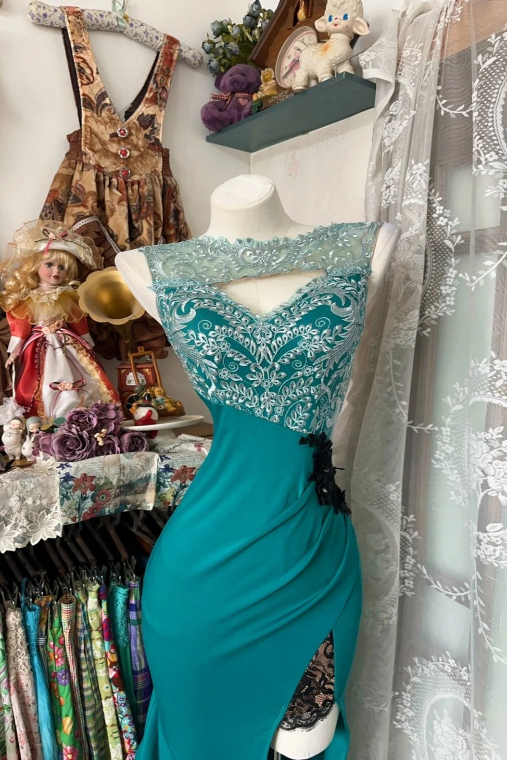 girlhomeshops-Green retro-style long satin dressgh6126